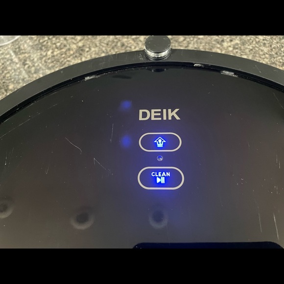 SOLD DEIK MT820 Robot Vacuum Cleaner W/Remote - Picture 3 of 11
